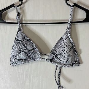 Forever 21 swim top, size small